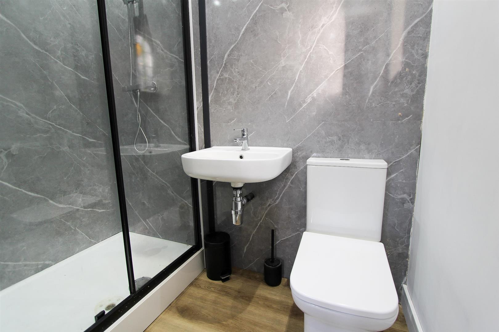 Gilhams Avenue, Banstead